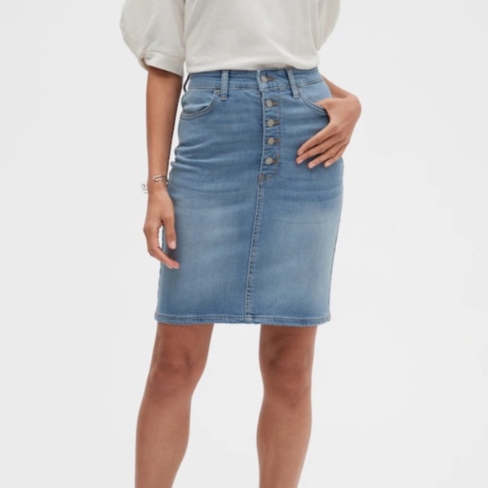 Banana Republic Button-Front Denim Pencil Skirt size 10